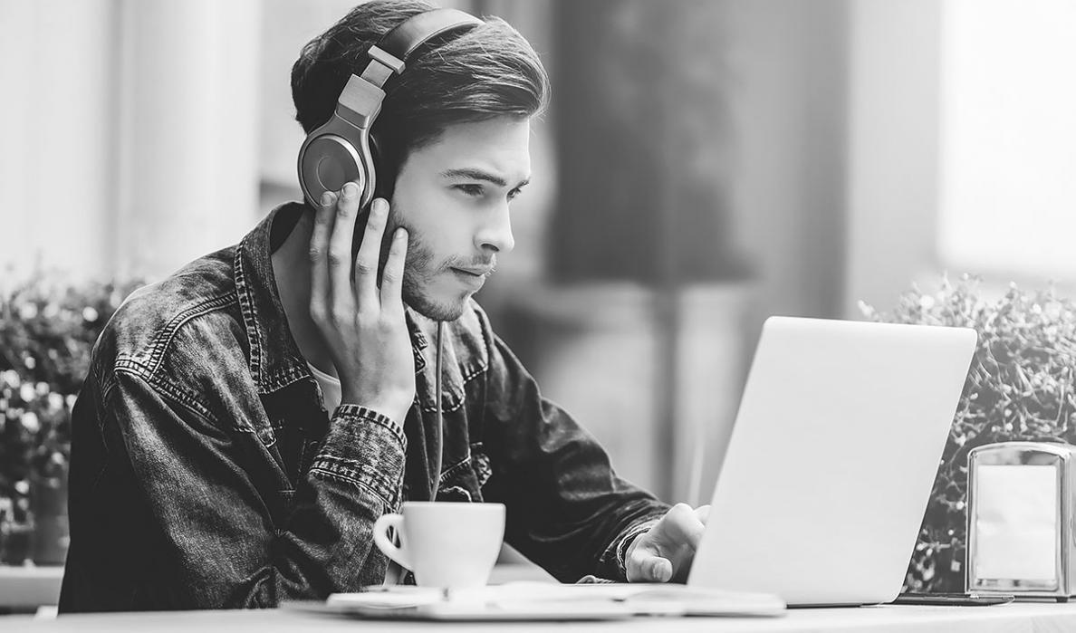 Mezun katılımcılar buluşma etkinliğinde